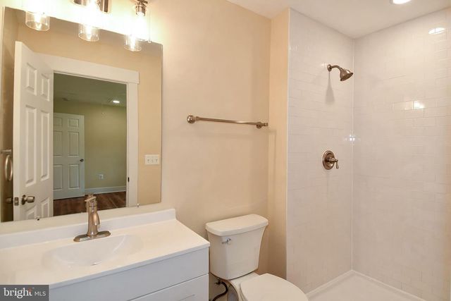5523 HALWIS ST, Alexandria, VA 22303