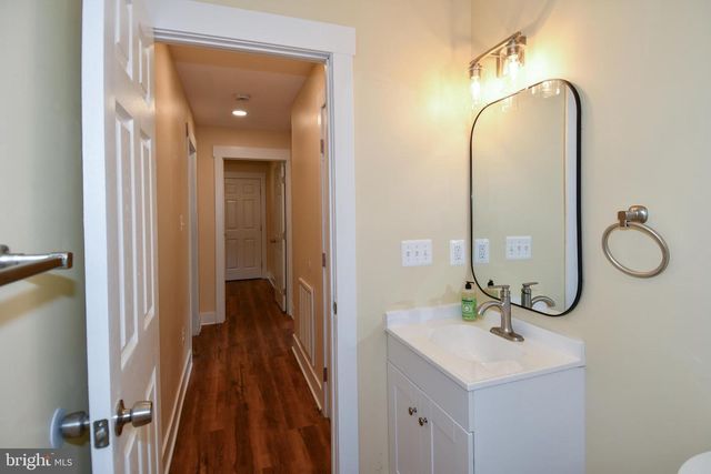 5523 HALWIS ST, Alexandria, VA 22303
