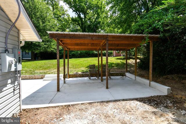 5523 HALWIS ST, Alexandria, VA 22303