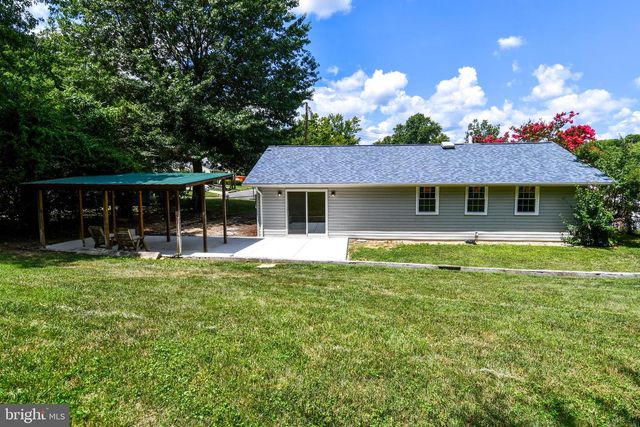 5523 HALWIS ST, Alexandria, VA 22303