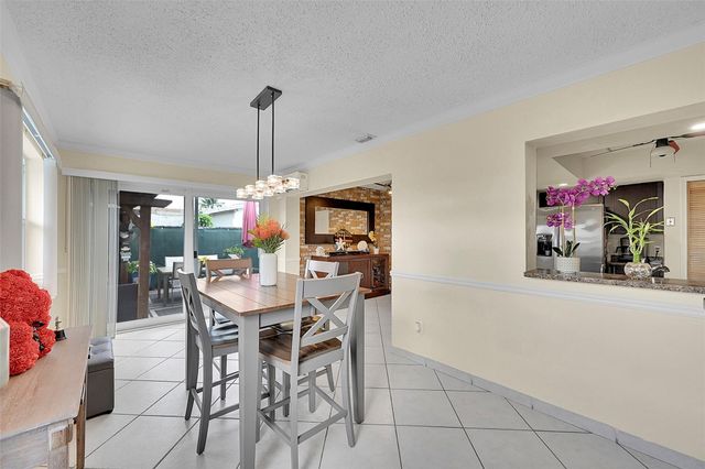 9661 NW 24th Place, Sunrise, FL 33322