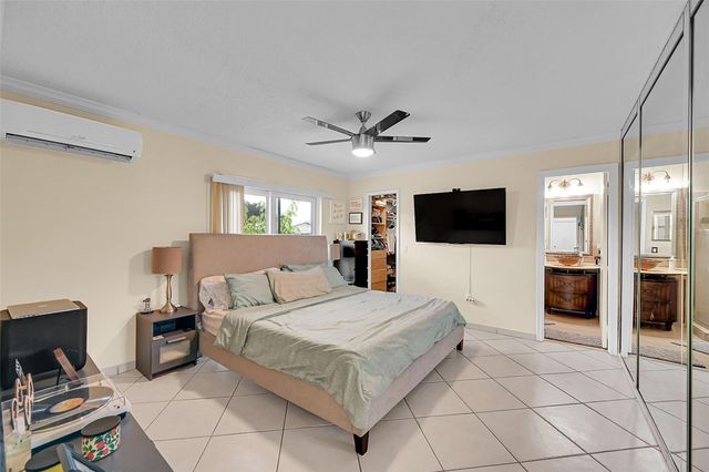 9661 NW 24th Place, Sunrise, FL 33322