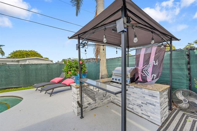 9661 NW 24th Place, Sunrise, FL 33322