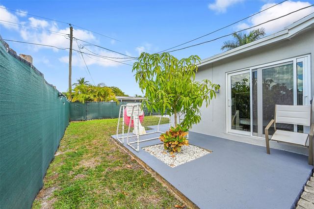 9661 NW 24th Place, Sunrise, FL 33322