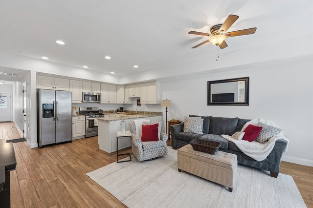 22 Hamel Way 22, Haverhill, MA 01835