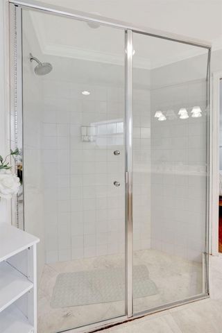2436 Holly Lane NE, Palm Beach Gardens, FL 33410