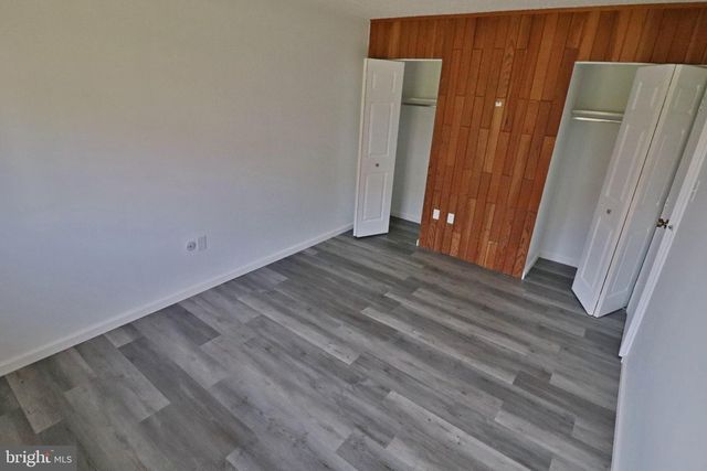 305 GREENLAND DR, Lancaster, PA 17602