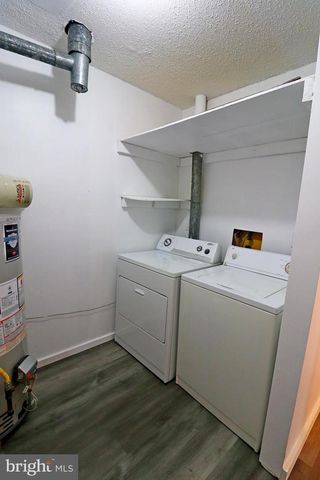 305 GREENLAND DR, Lancaster, PA 17602
