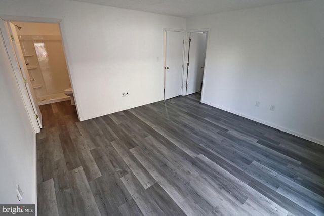 305 GREENLAND DR, Lancaster, PA 17602