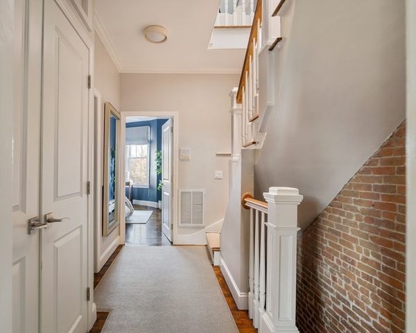 63 Dartmouth St 3, Boston, MA 02116