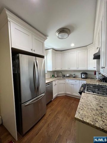 2-22 Virginia B, Fair Lawn, NJ 07410