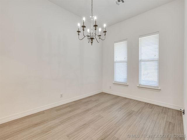 7315 E Oak Ridge Street, Broken Arrow, OK 74014