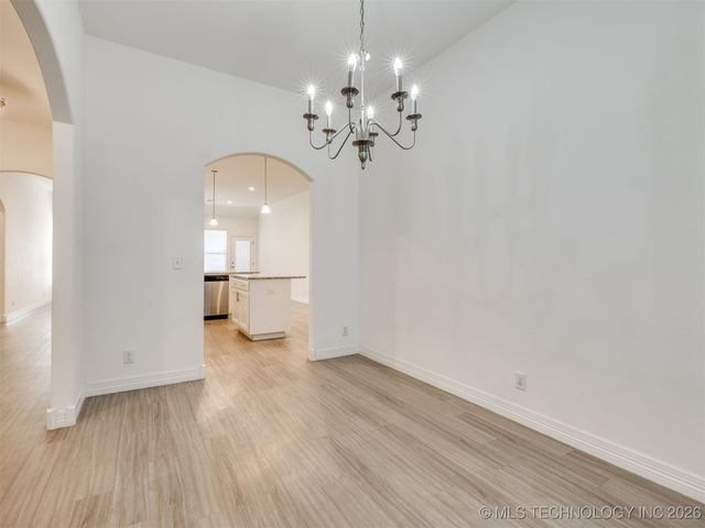 7315 E Oak Ridge Street, Broken Arrow, OK 74014