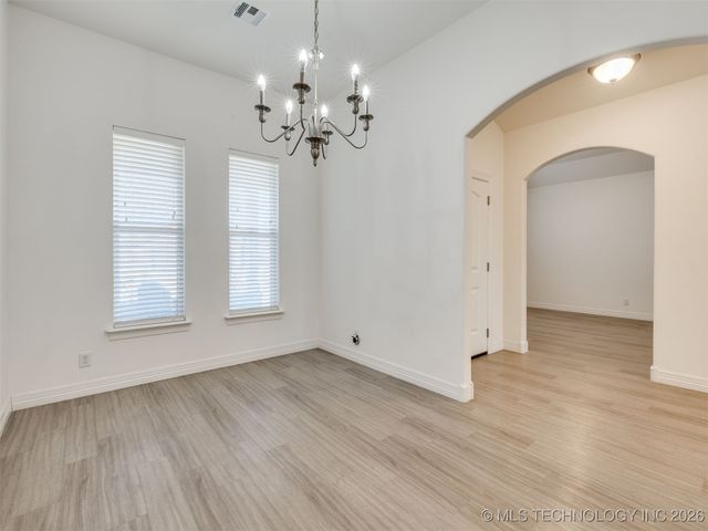 7315 E Oak Ridge Street, Broken Arrow, OK 74014