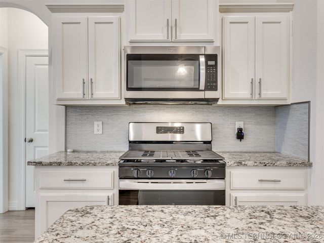 7315 E Oak Ridge Street, Broken Arrow, OK 74014