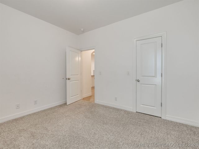 7315 E Oak Ridge Street, Broken Arrow, OK 74014