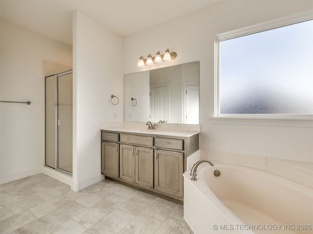 7315 E Oak Ridge Street, Broken Arrow, OK 74014