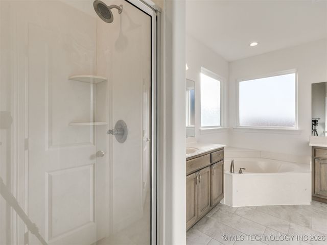 7315 E Oak Ridge Street, Broken Arrow, OK 74014