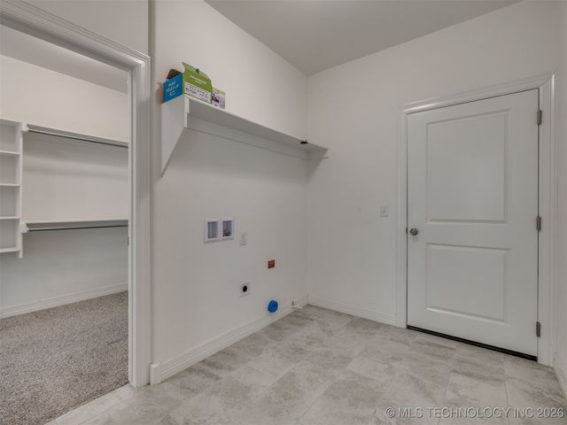 7315 E Oak Ridge Street, Broken Arrow, OK 74014