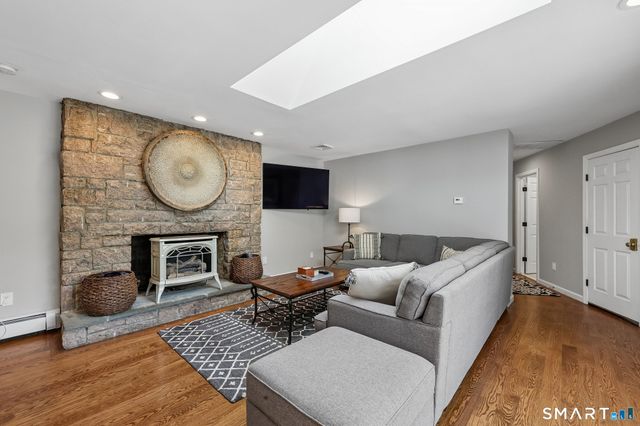 687 Richie's Way, Guilford, CT 06437