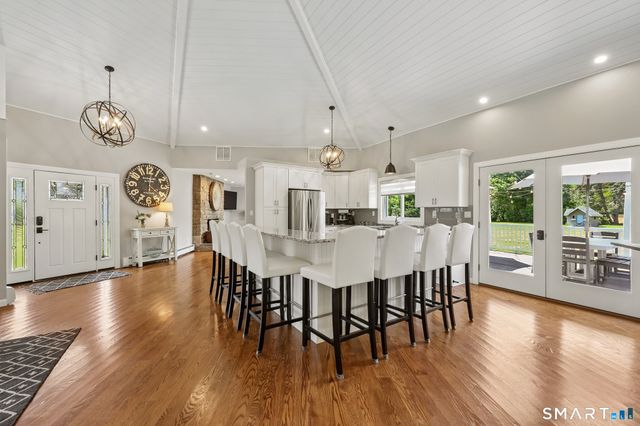 687 Richie's Way, Guilford, CT 06437