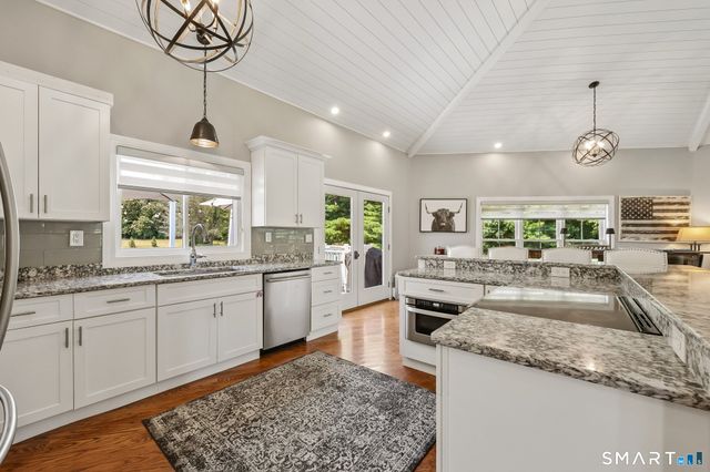687 Richie's Way, Guilford, CT 06437