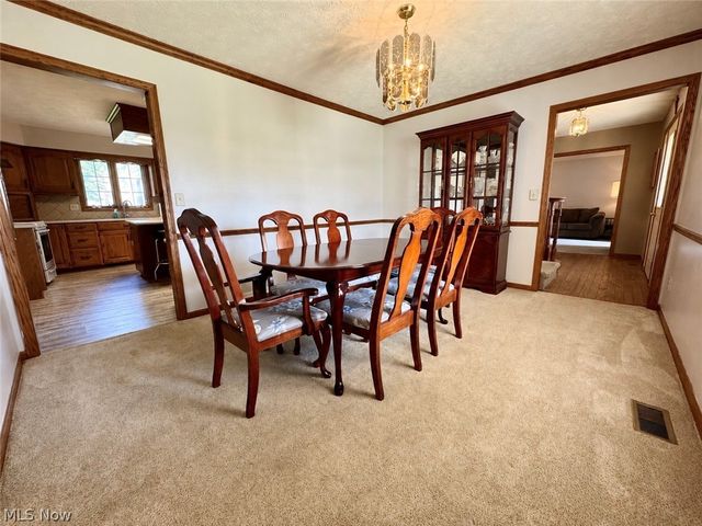 6385 Harbor Drive NW, Canton, OH 44718
