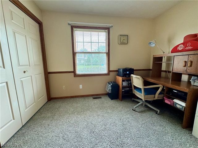 6385 Harbor Drive NW, Canton, OH 44718