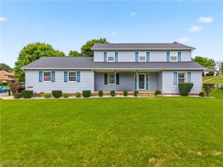 6385 Harbor Drive NW, Canton, OH 44718