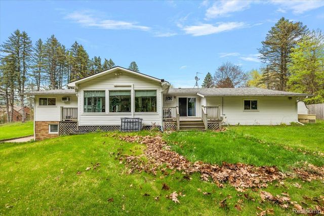 865 N Lapeer Road, Orion Charter Township, MI 48362