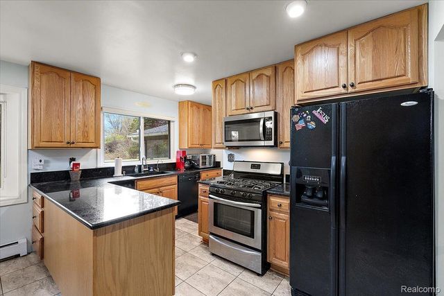 865 N Lapeer Road, Orion Charter Township, MI 48362
