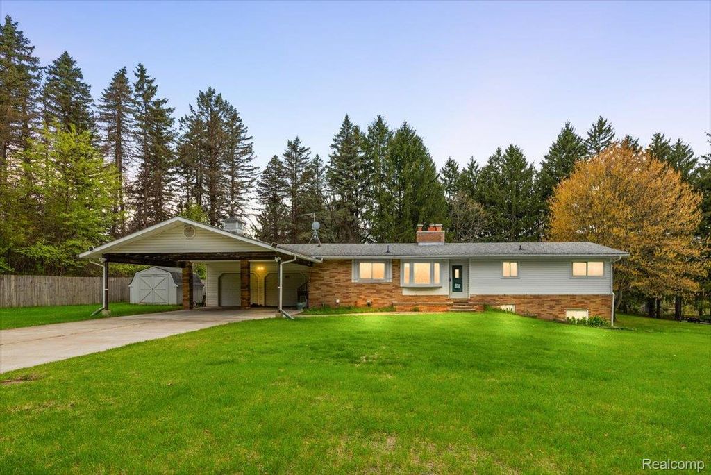 865 N Lapeer Road, Orion Charter Township, MI 48362