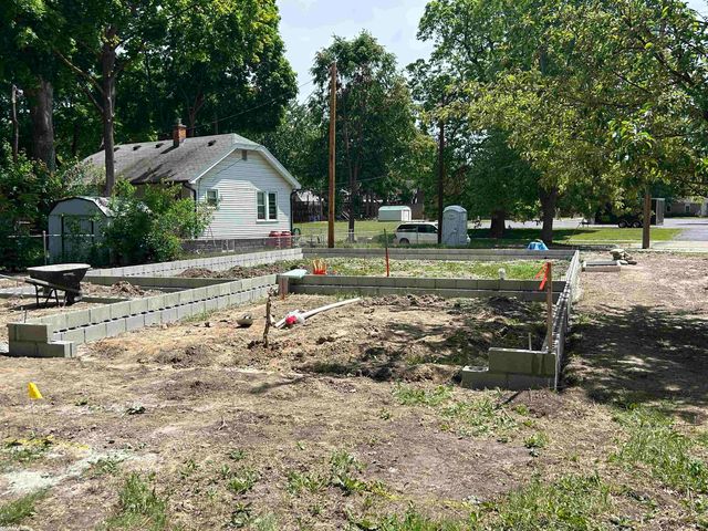 71 Smith Street, Mount Clemens, MI 48043