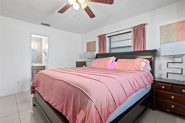 1446 FARMINGTON AVENUE, Deltona, FL 32725