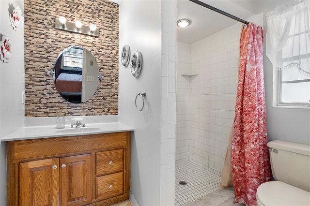 1446 FARMINGTON AVENUE, Deltona, FL 32725