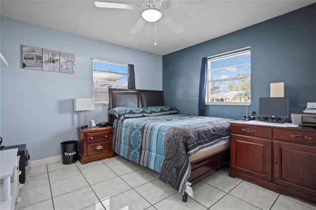 1446 FARMINGTON AVENUE, Deltona, FL 32725