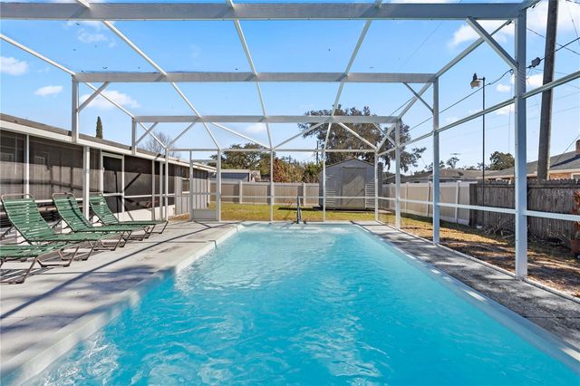 1446 FARMINGTON AVENUE, Deltona, FL 32725