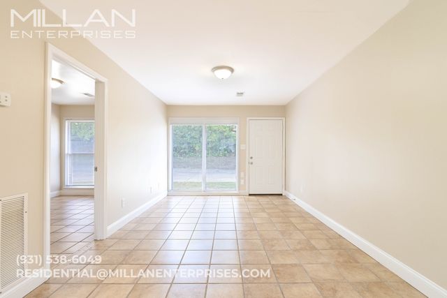 211 Oak St Apt 9, Clarksville, TN 37042