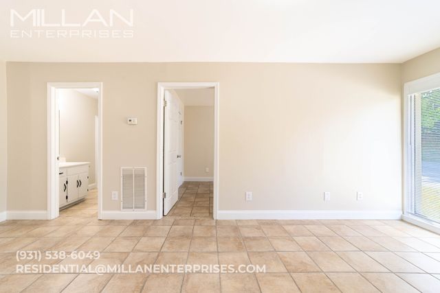 211 Oak St Apt 9, Clarksville, TN 37042