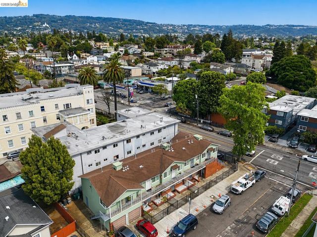 3114 Ashbrook Ct, Oakland, CA 94601