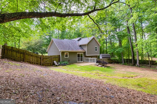 10 Queens Court, Sharpsburg, GA 30277