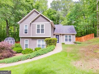 10 Queens Court, Sharpsburg, GA 30277