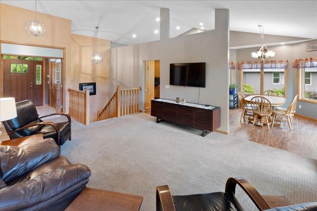 2922 88th Lane NE, Blaine, MN 55449
