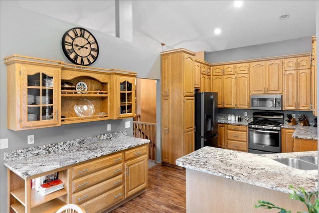 2922 88th Lane NE, Blaine, MN 55449