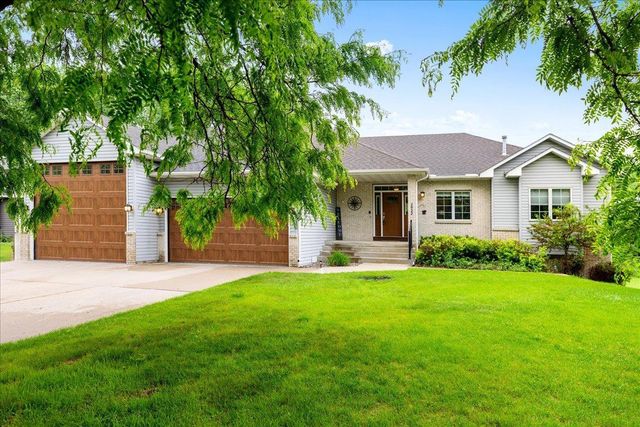 2922 88th Lane NE, Blaine, MN 55449