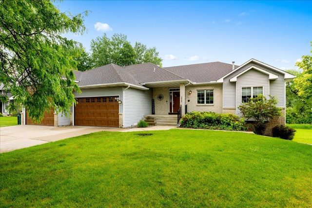 2922 88th Lane NE, Blaine, MN 55449