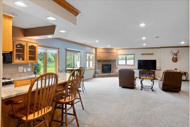 2922 88th Lane NE, Blaine, MN 55449
