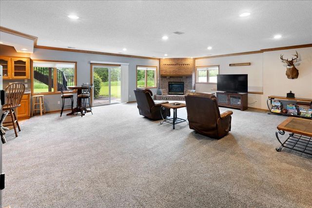 2922 88th Lane NE, Blaine, MN 55449