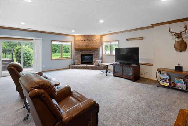 2922 88th Lane NE, Blaine, MN 55449