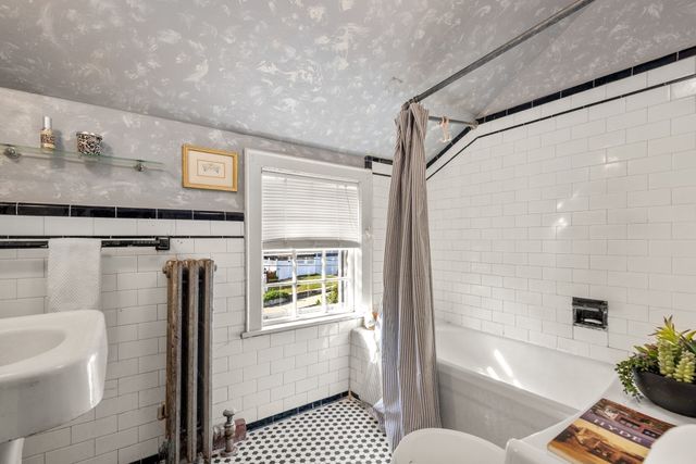 19 Deforest St, Boston, MA 02136